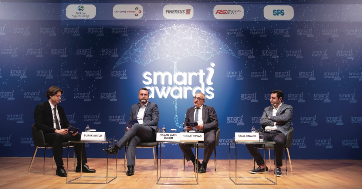 smart i awards panel